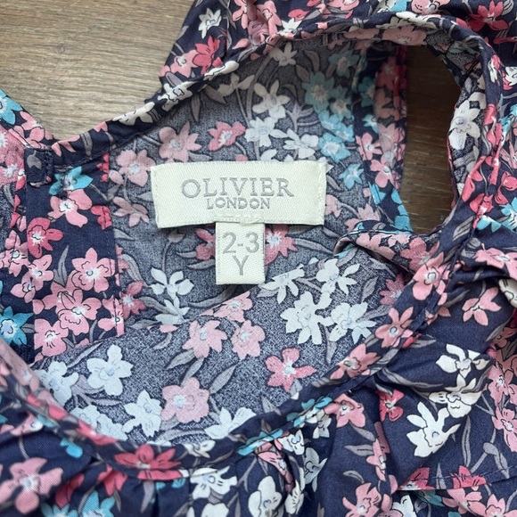 Oliver London Liberty Blue Romper | size 2-3Y - Picture 3 of 4